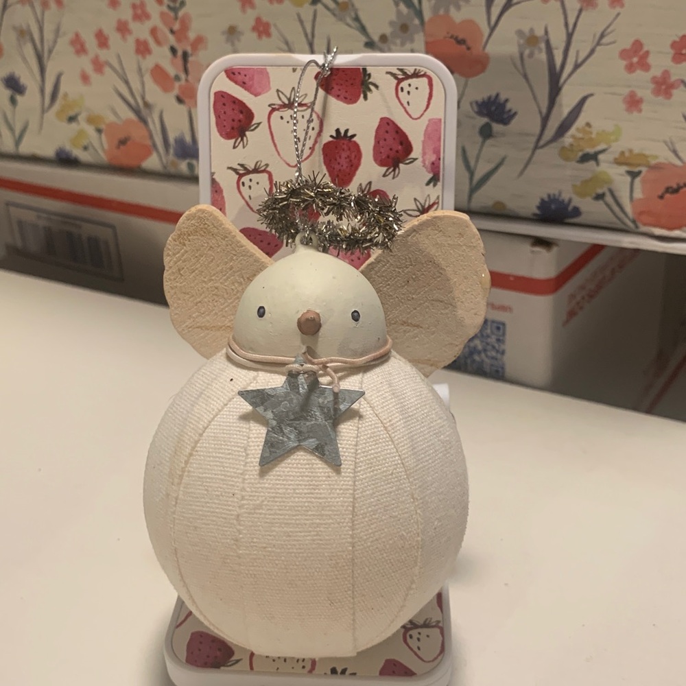 Set of 2 Adorable Angel Ornament with Star Set..NWOT